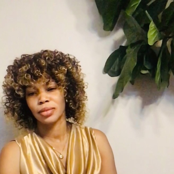 Two-Tone Synthetic Curl Hair Wigs 14 Inches. With Bangs - Picture 2 of 5